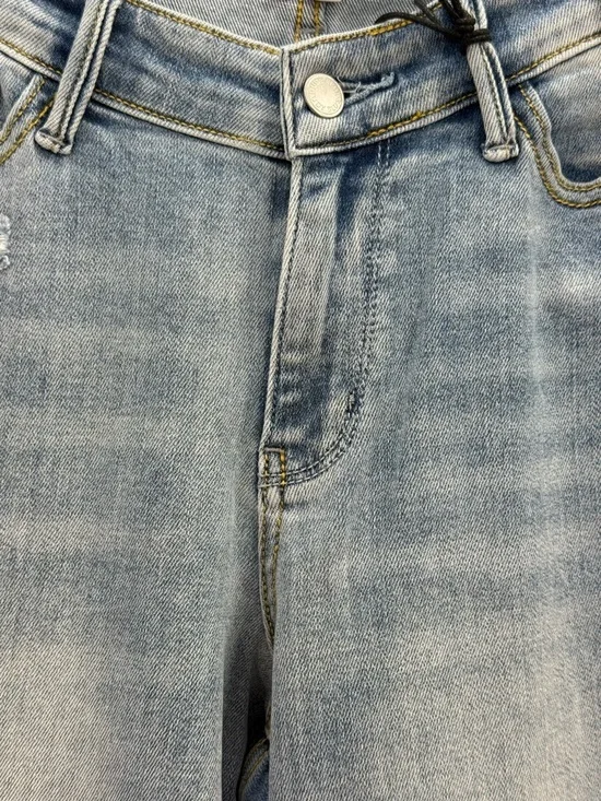 Judy Blue Light Wash Straight Fit Leg High Rise Distressed Denim Classic Fit - Picture 7 of 16